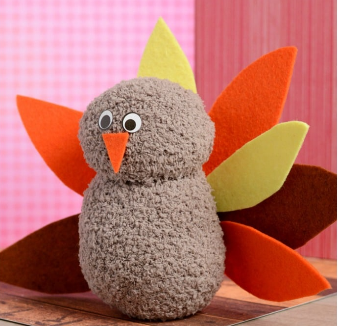 No-Sew Turkey made of a sock for the body with felt feathers